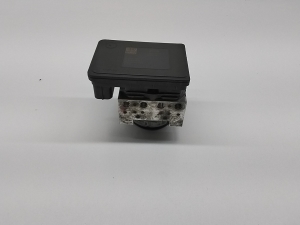 Mitsubishi Outlander (2012–2021) ABS unit 4670B231 - 2