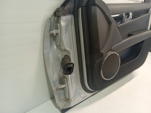 Mercedes Benz C-Class 204 (2007–2014) Esiuksed ja nende osad - 5