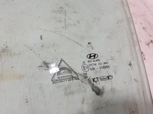 Hyundai IONIQ 5 I (2021–2026) Priekšējo durvju stikls 82410GI030 - 3
