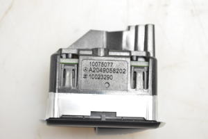 Priekšējo durvju stikla slēdzis - A2049058202