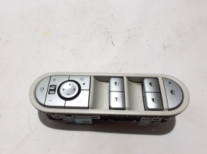 Hyundai IONIQ 5 I (2021–2026) Front door glass switch 93571GI350 - 2