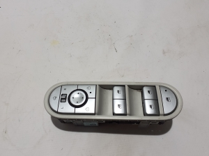   Front door glass switch  - 93571GI350 