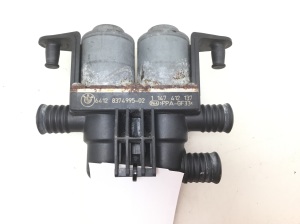 BMW 5 SERIES E39 (1995–2004) Wasserregelventil Heizung 8374995