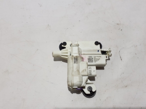 Zuziehhilfe Seitentür hinten - 4N0837059
