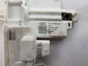 AUDI Q8 (2018–2026) Mécanisme de fermeture assistée de porte latérale arrière 4N0837059 - 2
