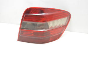 Mercedes Benz ML-Class 164 (2005–2011) Eckleuchte hinten A1648202064 - 2