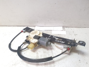 Tagumise külgukse aknatõstuk - 6M2114A389B