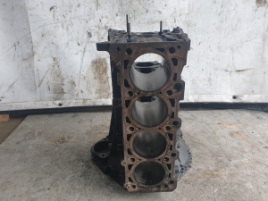 Mercedes Benz C-Class 204 (2007–2014) Mootoriplokk R6460110201 - 4