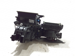 AUDI RS Q3 F3 (2019–2026) Heizung und ihre Teile 5WB816005F - 2