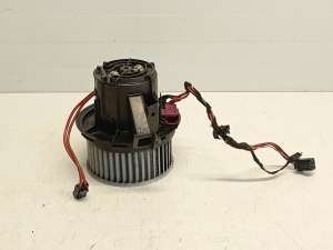 Heizungsgebläsemotor - V7825001