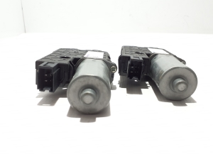 Sunroof motor - 5TA877795