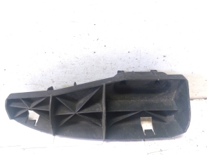Rear bumper bracket - 525620F010