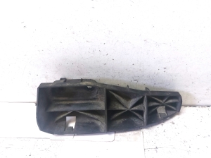 Rear bumper bracket - 525630F010
