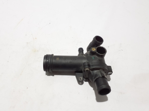 Kühlmittelthermostat - 07K121111E