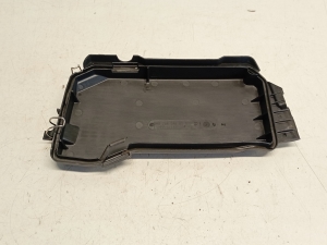 Mercedes Benz C-Class 204 (2007–2014) Muu osa kapoti all A2045400182 - 2