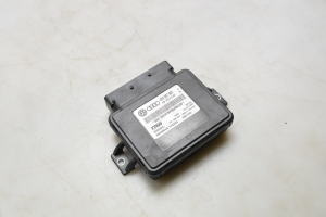 AUDI A6 C6 (2004–2011) Elektriskās stāvbremzes vadības modulis 4F0907801 - 3