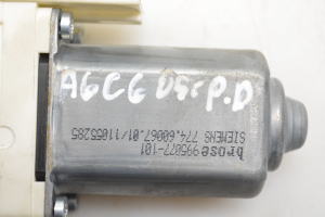 AUDI A6 C6 (2004–2011) Esiukse aknatõstuki mootor 4F0959802B - 3