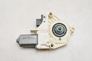 Moteur de lève-vitre de porte avant - 4F0959801B