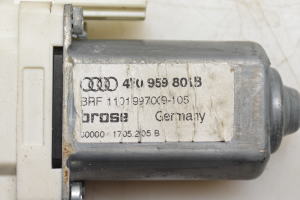 AUDI A6 C6 (2004–2011) Esiukse aknatõstuki mootor 4F0959801B - 3