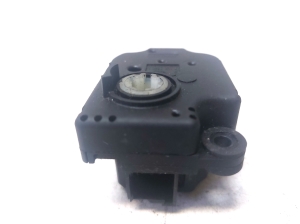 Opel Vectra C (2002–2008) Heater flap actuator 09180202 - 2
