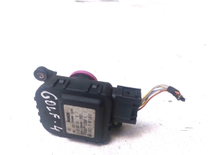 Volkswagen Golf IV (1997–2003) Heater flap actuator 1J1907511G - 2