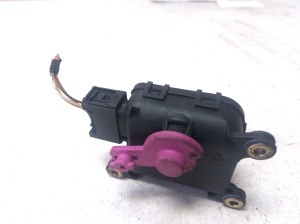 Volkswagen Golf IV (1997–2003) Heater flap actuator 1J1907511G - 3