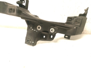 Hyundai i30 (2011–2017) Esitule kinnitus 64156A6000 - 4