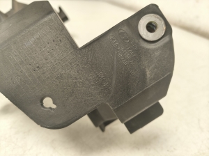 Hyundai i30 (2011–2017) Esitule kinnitus 64156A6000 - 6