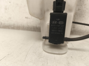 Hyundai i30 (2011–2017) Front washer fluid reservoir - 3