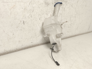 Hyundai i30 (2011–2017) Front washer fluid reservoir - 4