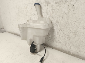 Hyundai i30 (2011–2017) Front washer fluid reservoir - 6