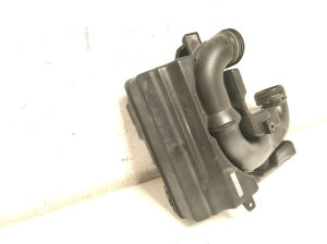 Hyundai i30 (2011–2017) Rezonatora tvertne 281913X000 - 4