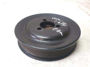 Volkswagen Golf V (2003–2009) Riemenscheibe Wasserpumpe 03D121028B - 2