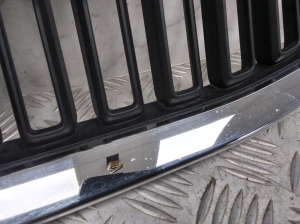 VOLVO S60 III (2018–2026) Front grille 32132213 - 4