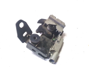 Mercedes Benz C-Class 204 (2007–2014) Hood latch A2048800260 - 4