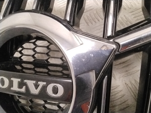 VOLVO XC60 (2017–2026) Kühlergrill 31425535 - 6