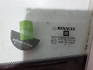 RENAULT Trafic III (2014–2022) Front door quarter glass 802633742R - 2