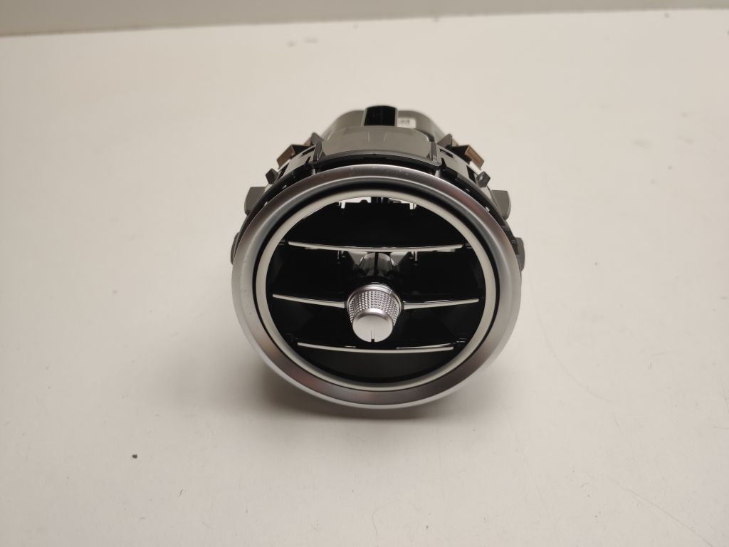 Mercedes Benz C-Class 205 (2014–2021) Dashboard air vent grilles A2058303900 Mercedes Benz C-Class 205 (2014–2021) Dashboard air vent grilles A2058303900