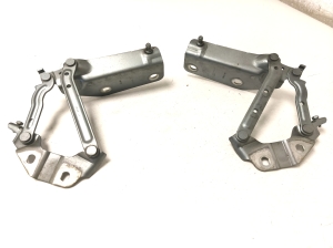 Land Rover Discovery Sport (2014–2026) Hood hinge FK7216800AE - 4