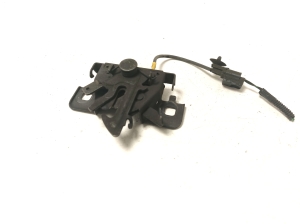 Land Rover Discovery Sport (2014–2026) Hood latch - 4