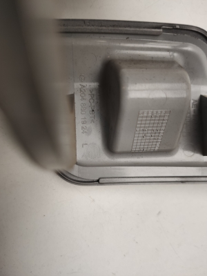 Mercedes Benz C-Class 204 (2007–2014) Sonstiges Teil der Scheinwerferwaschdüse A2048801924 - 3