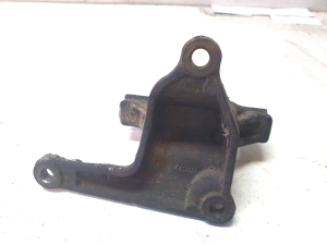 Ford Mondeo IV (2007–2015) Esimese veovõlli kinnitus 8G913K305AD - 4