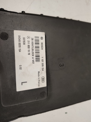 Mercedes Benz CLS-Class 219 (2004–2010) Front seat control unit a2118001978 - 3