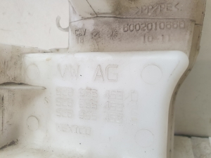 Volkswagen Jetta (2010–2017) Scheibenwaschbehälter vorne 5C6955453 - 4