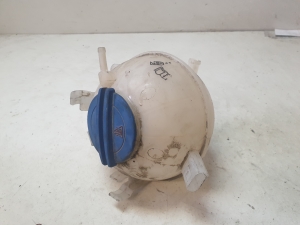 Volkswagen Jetta (2010–2017) Coolant reservoir 5C0121407 - 3