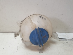 Coolant reservoir - 5C0121407