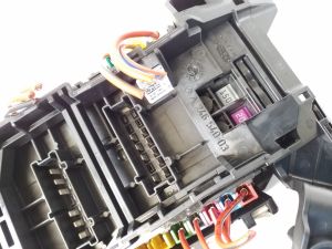 Mercedes Benz CLA-Class W117 (2013–2019) Kaitsmekarp salongis A2465400140 - 3