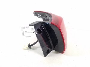 Mitsubishi Outlander (2012–2021) Eckleuchte hinten 8330B174 - 5