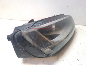Volkswagen Jetta (2010–2017) Headlight - 6