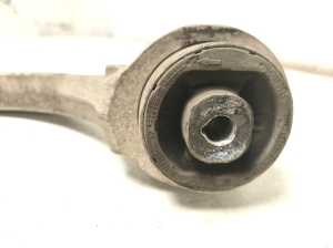 AUDI A4 B9 (2015–2026) Eesmine õõtshoob 8W0407694A - 4